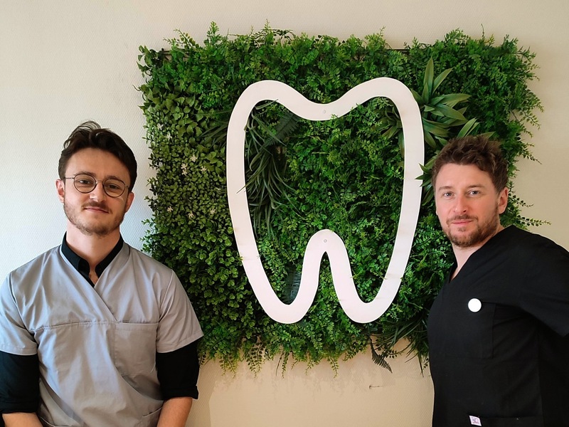 Prothésistes du Dr Amat, orthodontiste au Mans