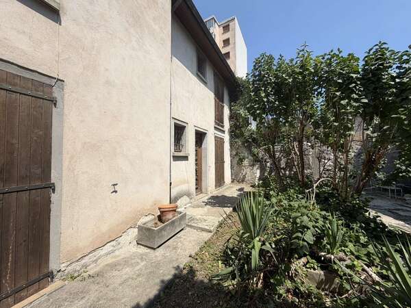 Maison / villa - 4 pièces - Grenoble (38000)