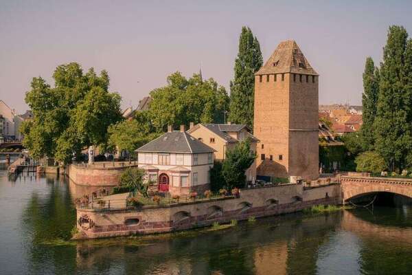 Conciergerie Airbnb à Mulhouse : boostez votre location saisonnière avec un expert local
