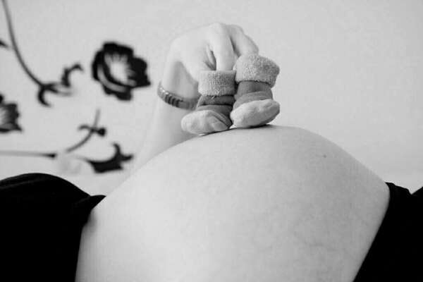 L’haptonomie prénatale : un espace privilégié pour le couple pendant la grossesse