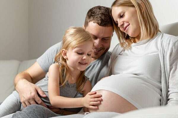 Comment préparer l’aîné à l’arrivée d’un nouveau bébé ?