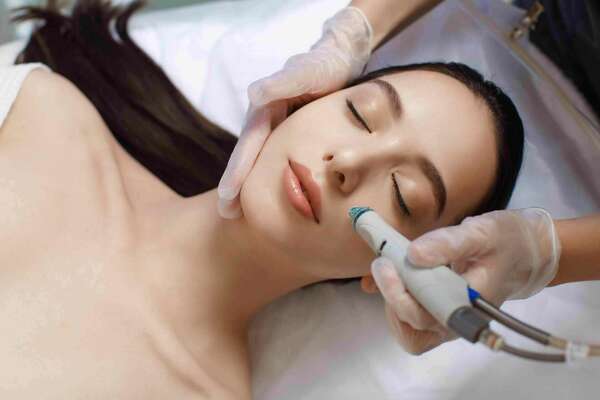 Le micro needling , une  technique de rajeunissement  simple et puissante 