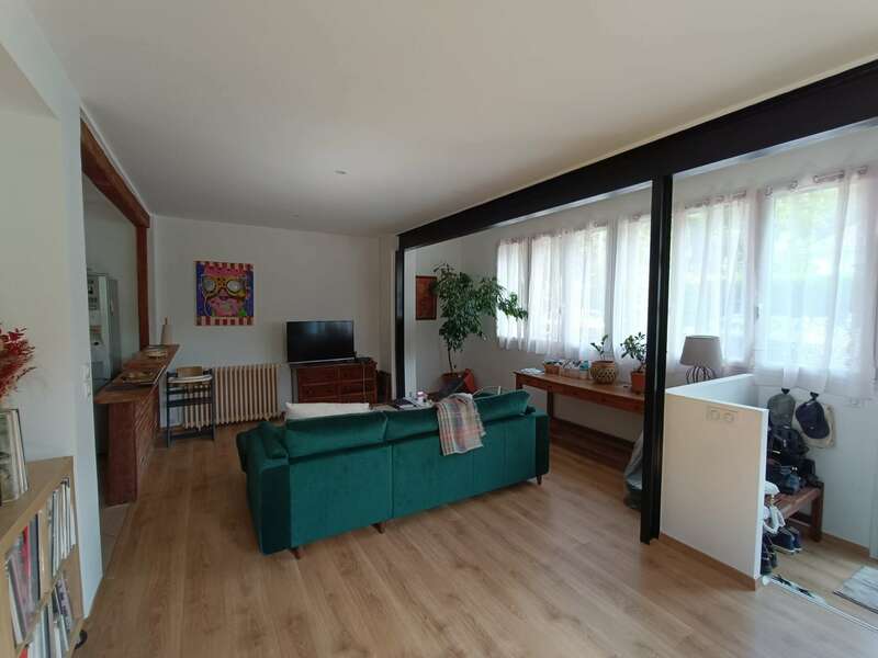 agrandissement métal noir vitré parquet 