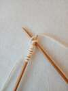 Tricot en laine finit par le montage des mailles