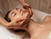 massage du visage relaxant et apaisant