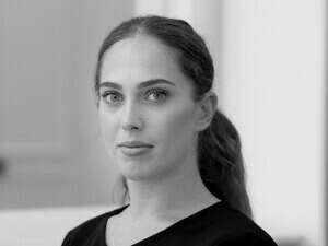 Luna assistante dentaire qualifée