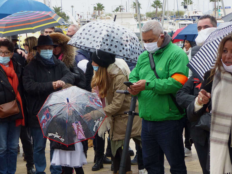 sainte-maxime-photos-manifestation-restaurant-5-decembre-20_16