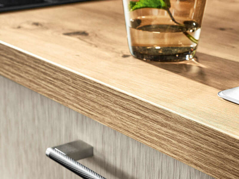 steel_metallic_hell_bali_sommereiche_d