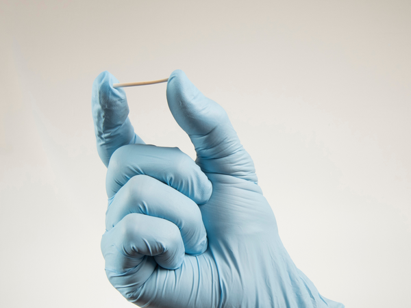 Comment l'implant contraceptif fonctionne-t-il et est-il efficace ? 