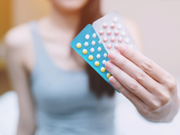 Quels sont les avantages et les inconvénients de la contraception estroprogestative ? 