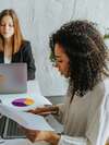 femmes en transition professionnelle avec accompagnement spécialisé