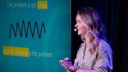 Le yoga, les 8 étapes vers le bien-être au travail