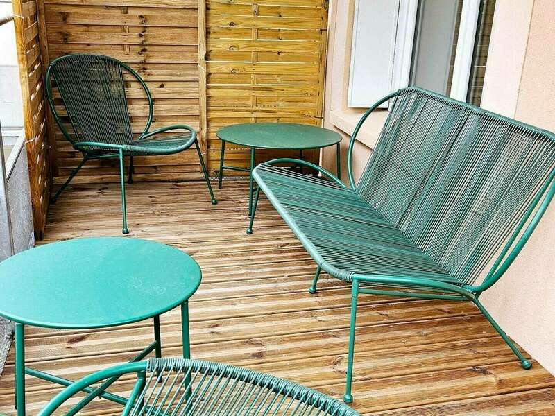 9c98b395-11d4-4767-b7f8-dce2ade43fc4