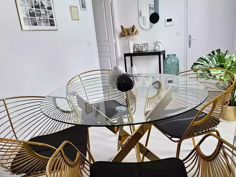 c2aeb5c1-4298-425f-bc61-b701b42d9190