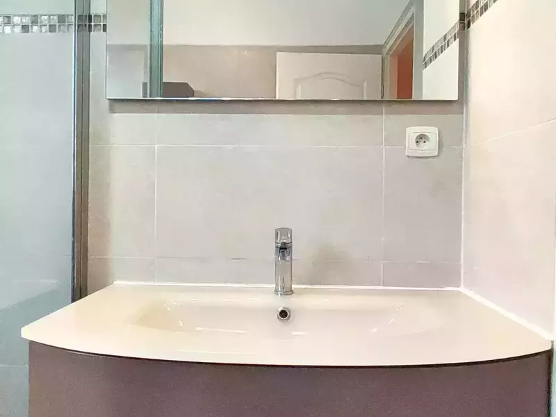 a00fb654-2dae-4a53-8028-52ef5a40857d