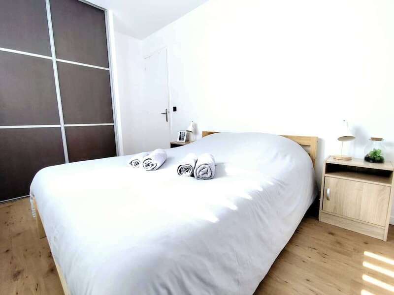 230d0933-e3f9-4f05-a2bf-c946a1307ae2