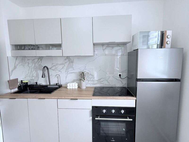 e29c6873-6957-4c30-95f0-fd5976b1e65b