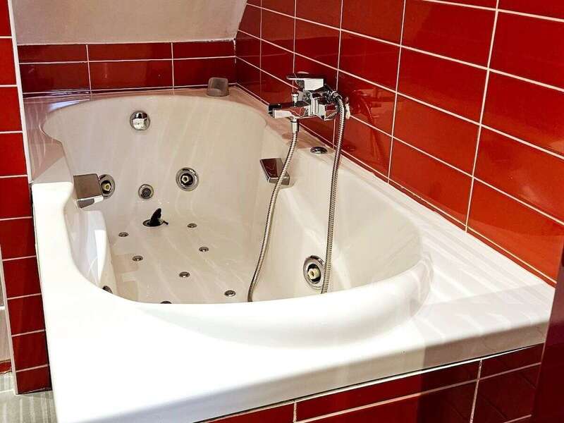 70bfc8b1-b1e4-434b-a5ae-91cffe9f9e87