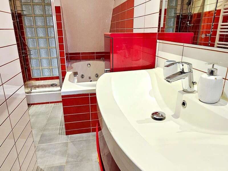 00344ba1-e75d-4f56-acdc-9c1c7fd676e8