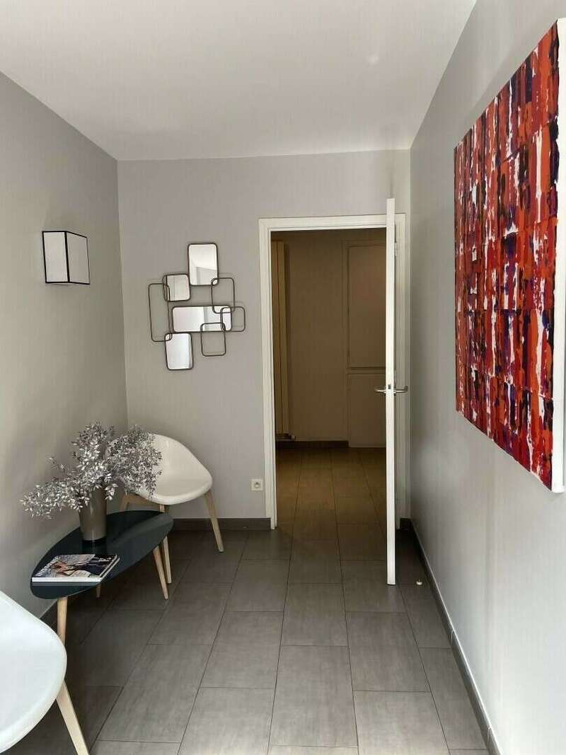couloir-attente-cabinet-dentaire-paris7.jpeg