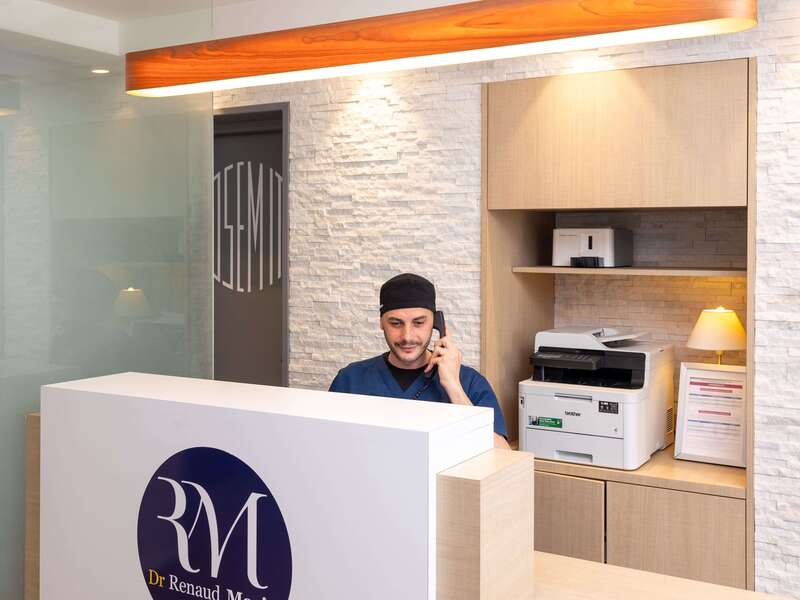 25-03-20-10-08-36-reportage-photo-metier-entreprise-www-studiolecarre-com