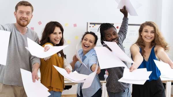 Précisions sur les modalités de dépôt de candidature (©Freepik)