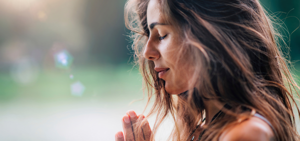 Méditation et connaissance de soi : ce que la pratique nous apprend sur notre monde intérieur