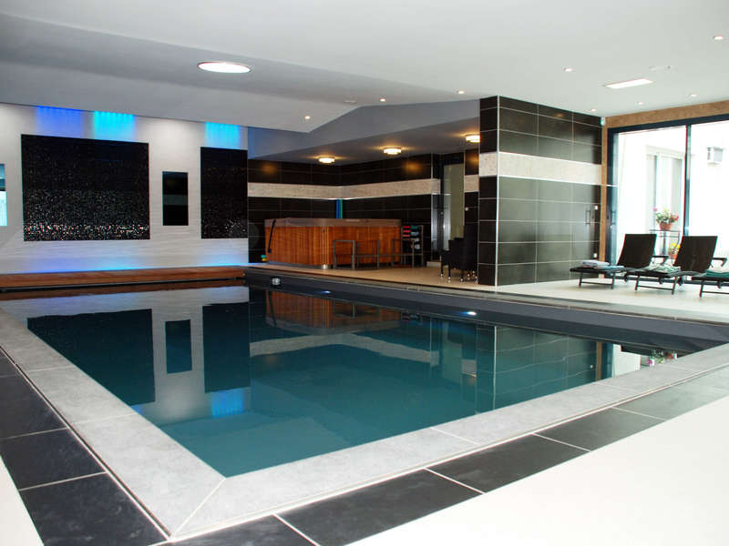 01_-_piscine_interieure_classique