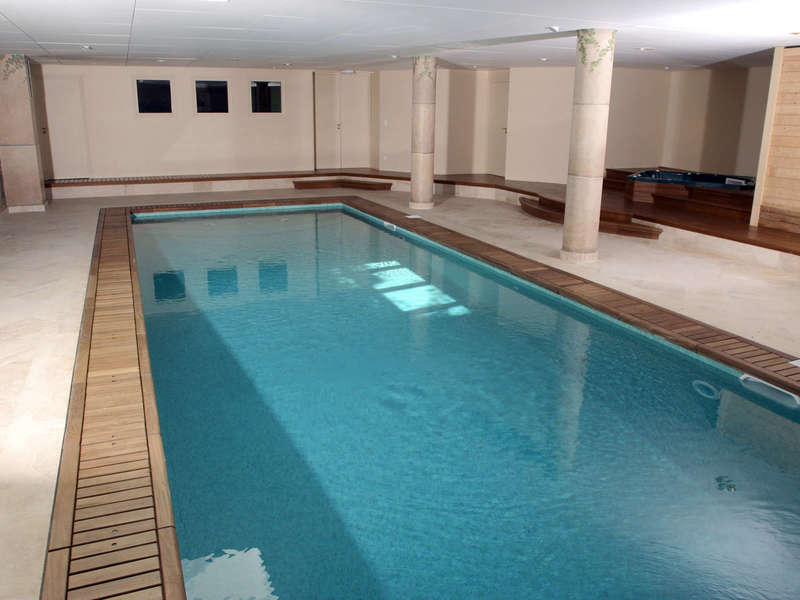 08_-_piscine_interieure_classique