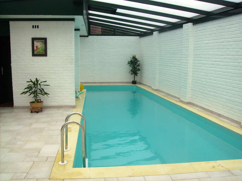 06_-_piscine_interieure_forme_libre