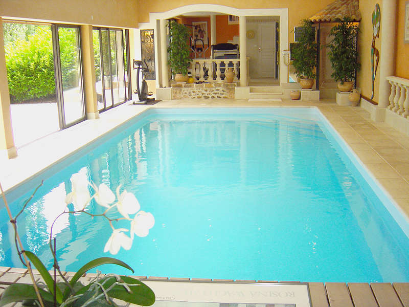 20_-_piscine_interieure_classique