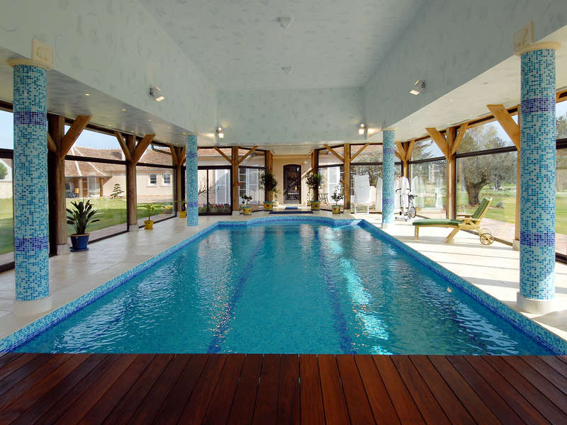 11_-_piscine_interieure_classique