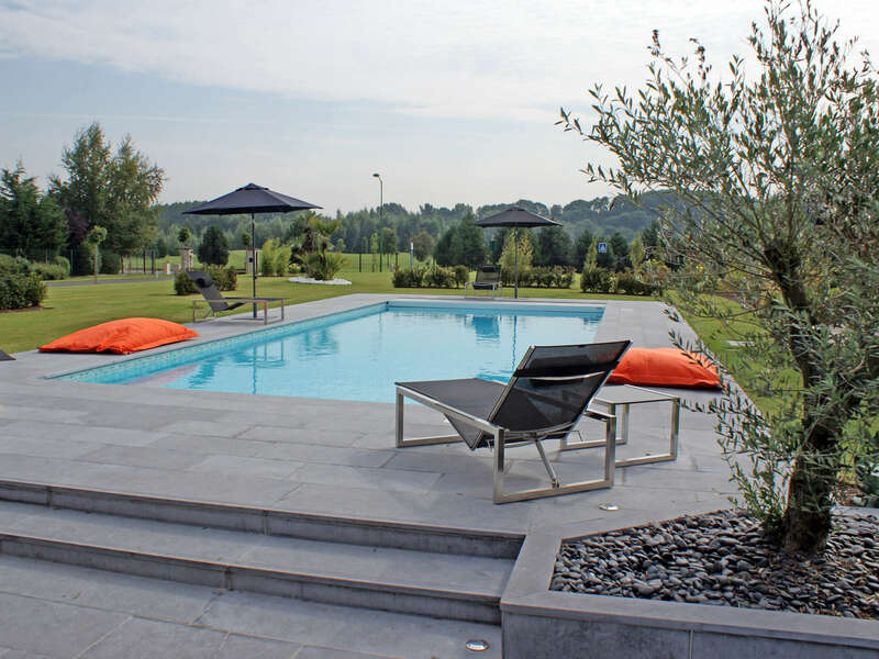 33_-_piscine_exterieur_rectangle2