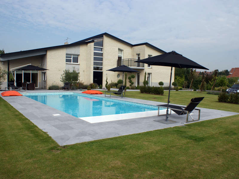 31_-_piscine_exterieur_rectangle