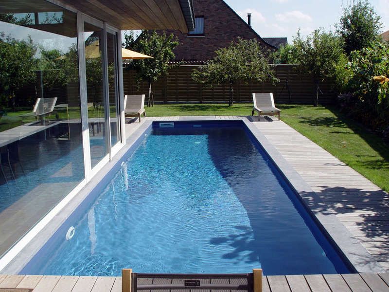 06_-_piscine_exterieur_couloir_de_nage