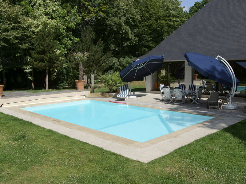 03_-_piscine_exterieur_miroir