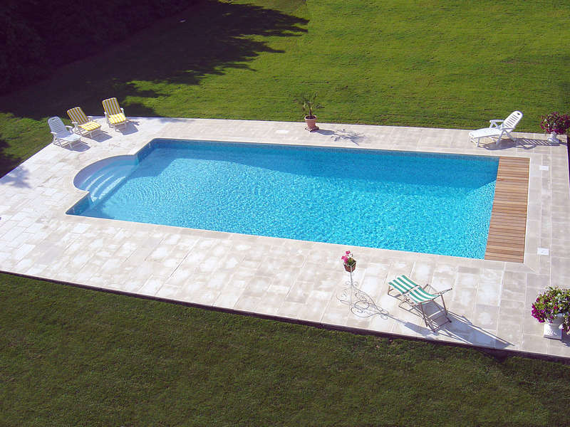 01_-_piscine_exterieur_romane