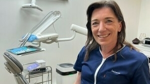 Laurence, assistante dentaire qualifiée