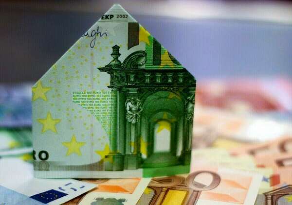 Hausse des taux en 2023 et reprise de la baisse des taux en 2024