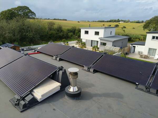 Installation de panneaux photovoltaïques