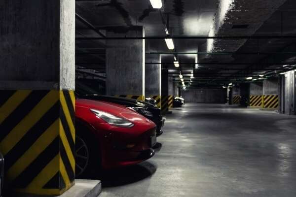 Sécurité contre les risques d’incendie et de panique : les parcs de stationnement aussi concernés