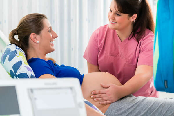 Quand consulter un ostéo pendant ma grossesse ?