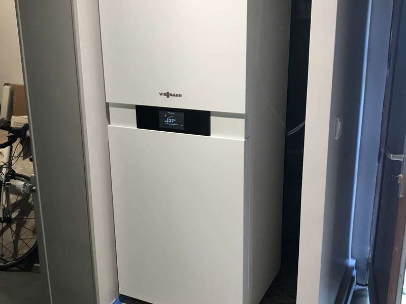 a7b81bc6-c2fc-4681-bb35-eff3da8cb37f