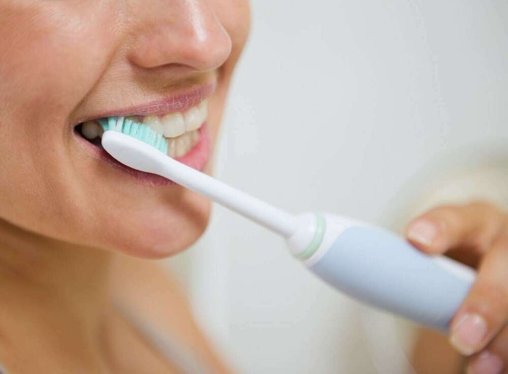 LA BROSSE À DENTS ÉLECTRIQUE : UN NETTOYAGE DES DENTS OPTIMAL