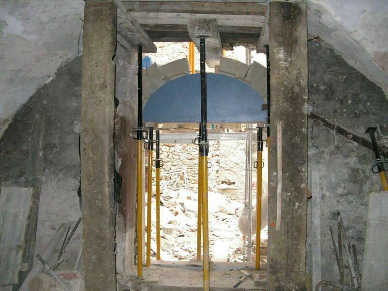 Création d'une ouverture cintrée dans le bâti ancien