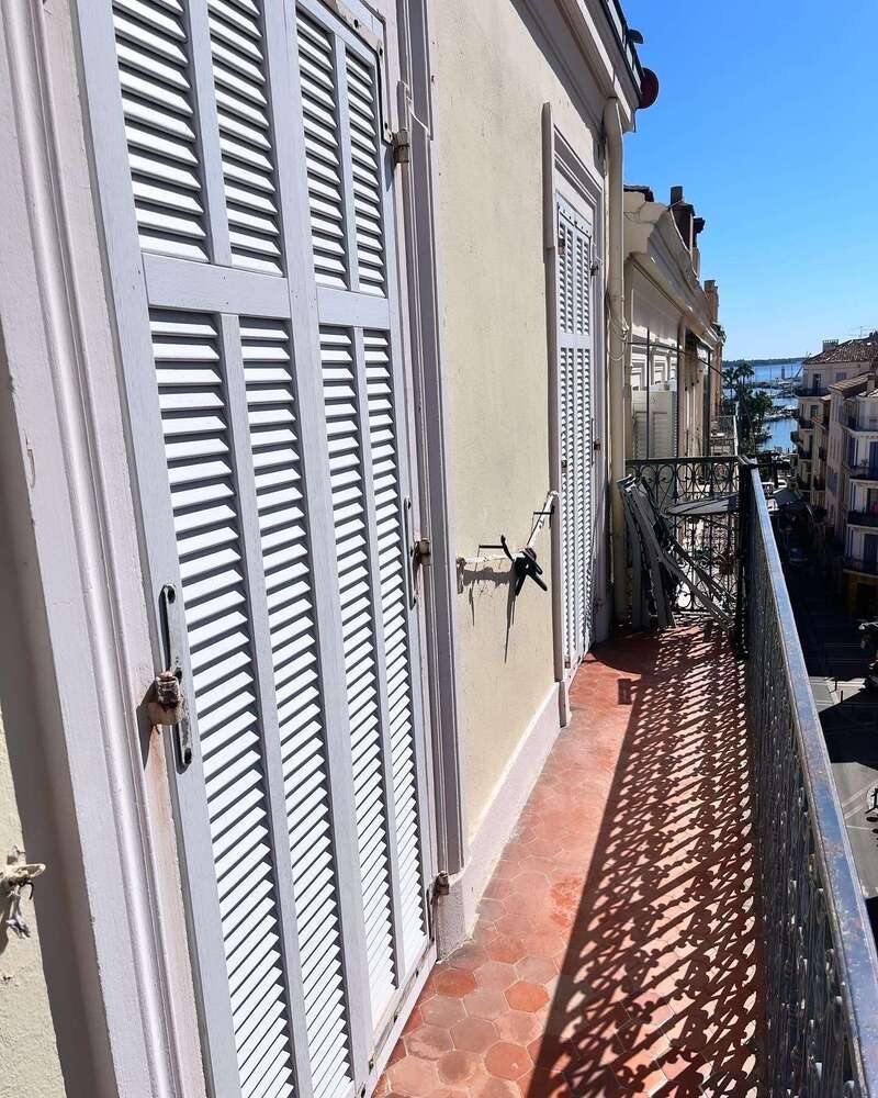 049688df-07ce-4aff-8a25-955ab5c51f4b20251004-164072-oa0ztk