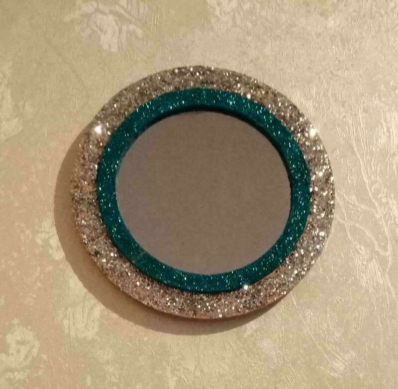 miroir_decore_avec_paillettes