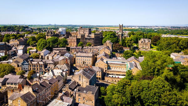 Maulévrier-Sainte-Gertrude : pourquoi ce village est parfait pour accueillir des voyageurs en location saisonnière ?