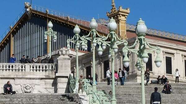 Chauffeur privé VTC gare Marseille Saint Charles