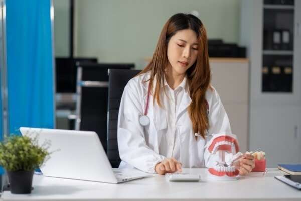 Tableau des cotisations sociales dues par les médecins du secteur 1 - Année 2025